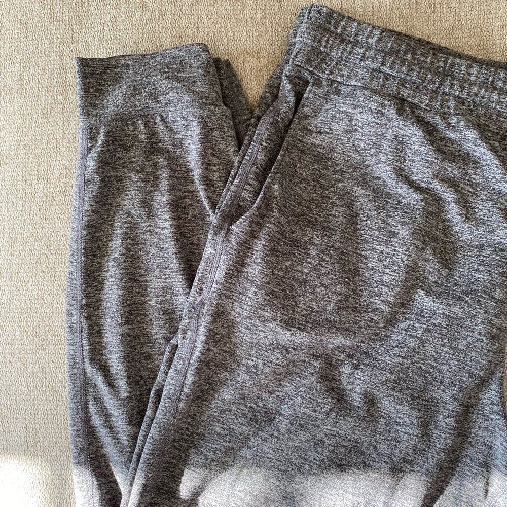 Vuori tall womens joggers